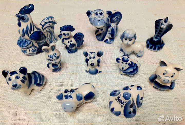 Фигурки из керамики в стиле гжель (Гороскоп)