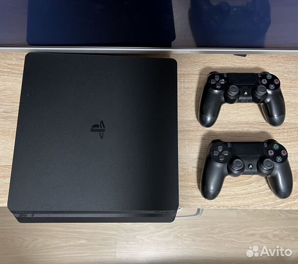 Sony playstation 4 slim