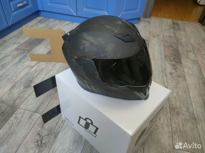 Топовый шлем Icon Airflite Mips Demo