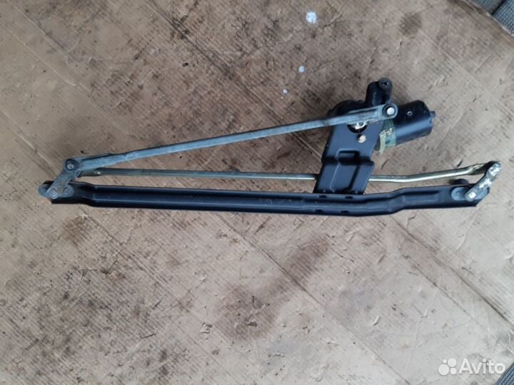 Трпеция стеклооч.перед. Фольксваген Пассат Б3