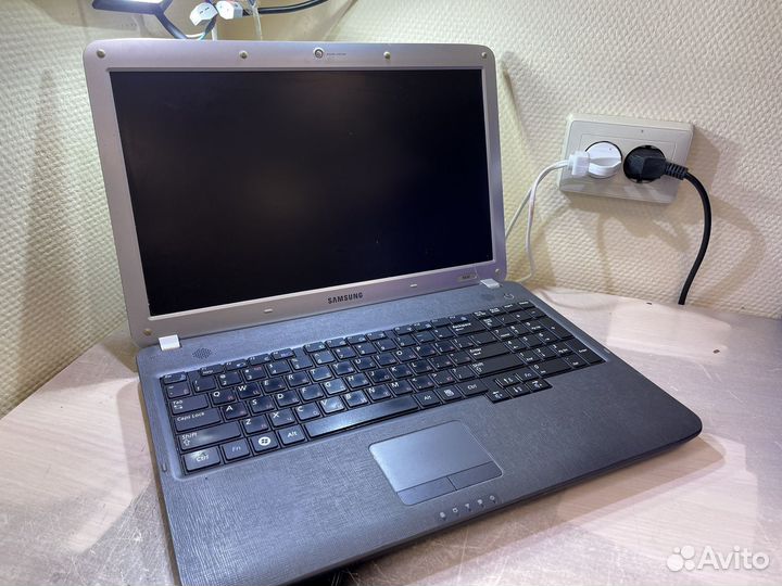 Ноутбук samsung r530