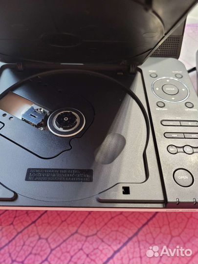 Портативный видеопроигрыватель