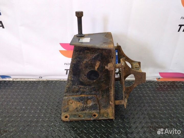 Кронштейн запасного колеса Man L2000, Man TGM