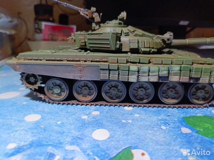 Модель танка Т-72б в масштабе 1/35