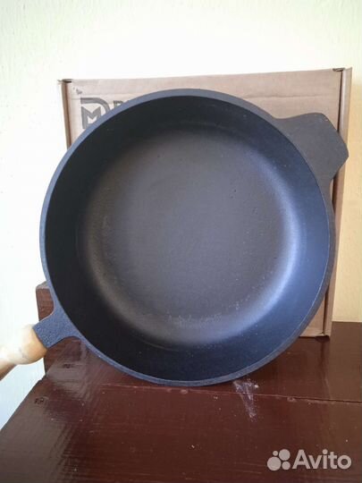 Чугунная сковорода