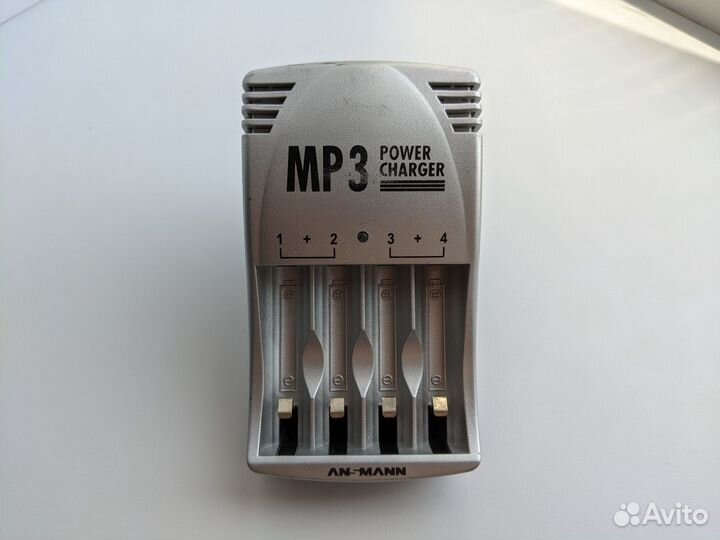 Зарядное устройство для аккамуляторов