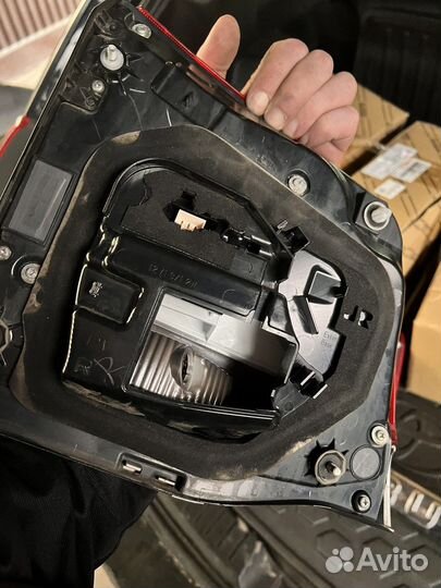 Оригинальные Фонари LC200 2015-2022