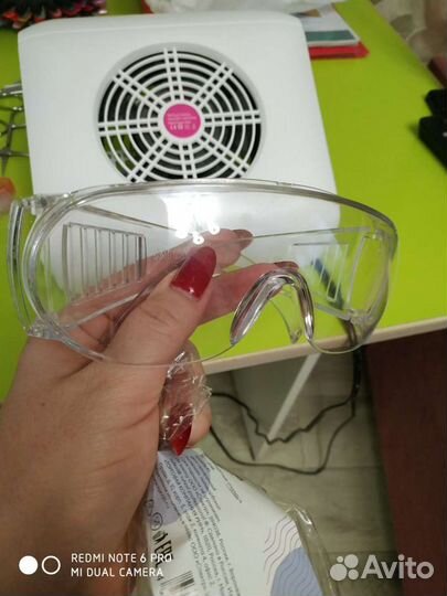 Очки для мастера маникюра