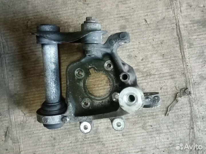 Бмв е39 кулак задний