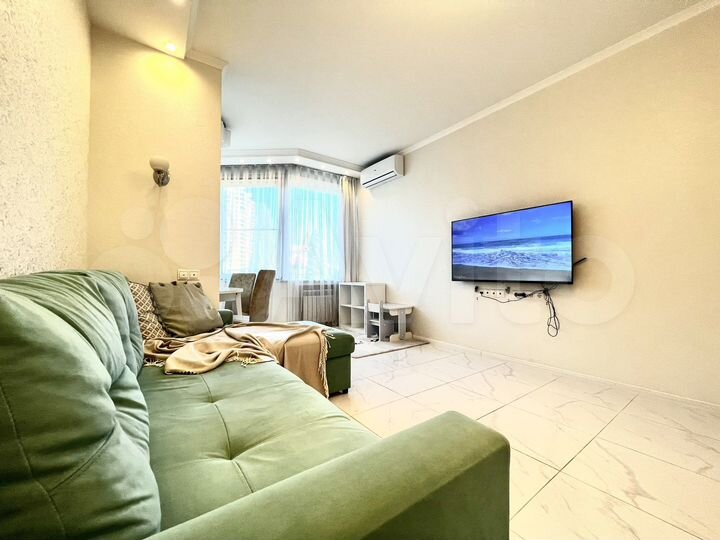 2-к. квартира, 65 м², 3/17 эт.