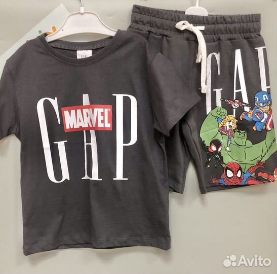 Новый детский костюм Gap футболка и шорты Marvel