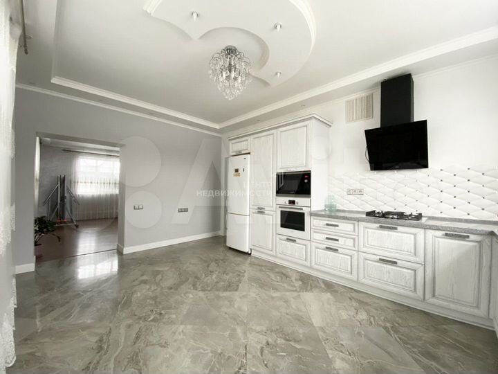 Коттедж 161 м² на участке 6,2 сот.