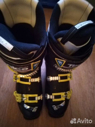 Горнолыжные ботинки Техника 42,5 размер