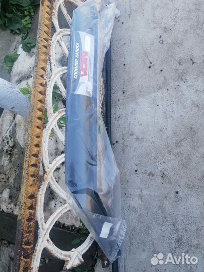 Передний сполер