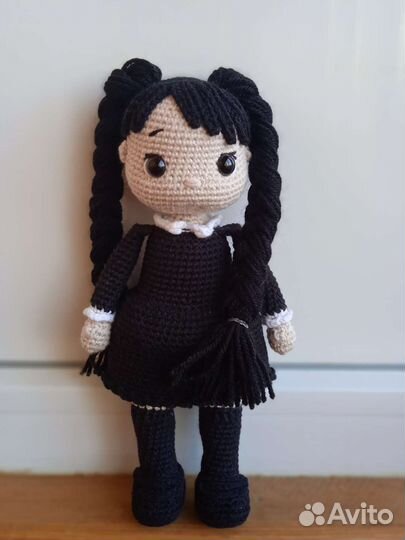 Кукла Уэнсдей