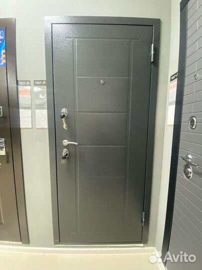 Дверь входная Титан 5С графит