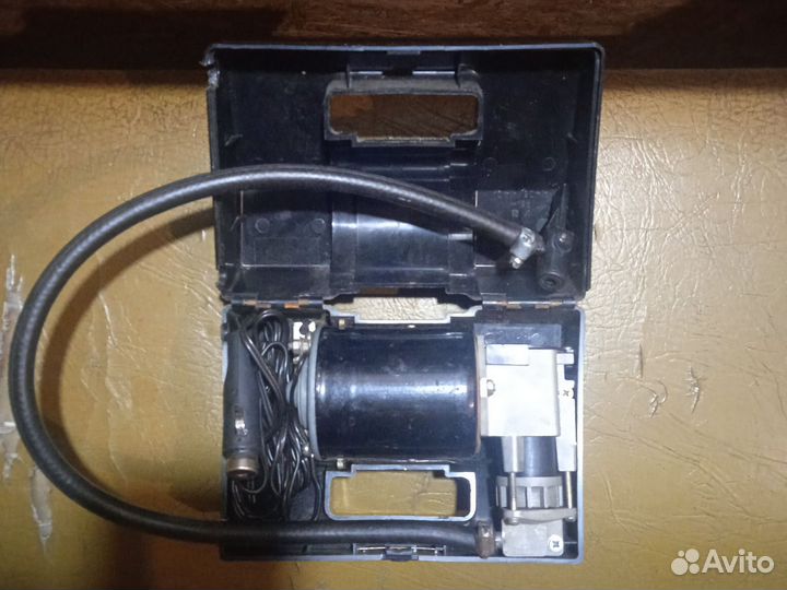 Компрессор автомобильный для шин