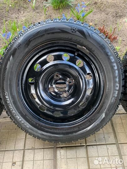 Roadstone Winguard WinSpike 185/65 R15