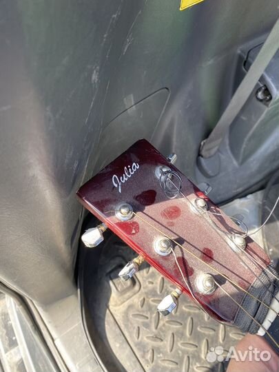 Акустическая гитара 6 струн