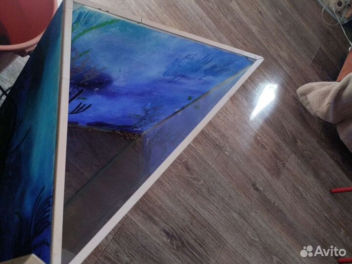 Аквариум угловой