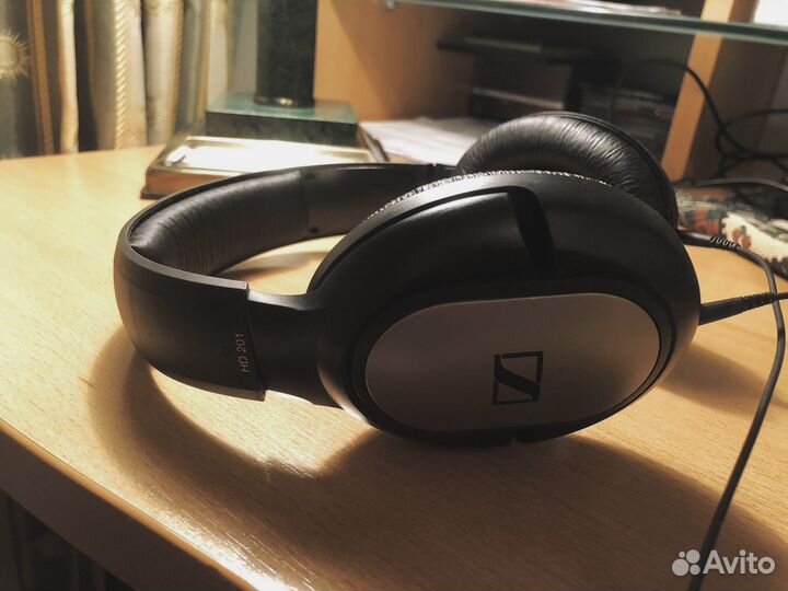 Новые Sennheiser HD 201