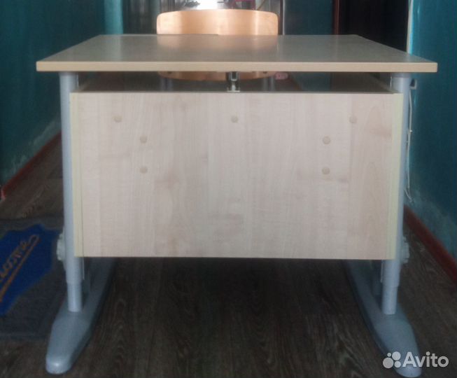 Растущая парта и стул бу