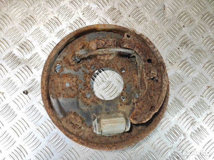 Щит опорный Ford Focus 2005-2008