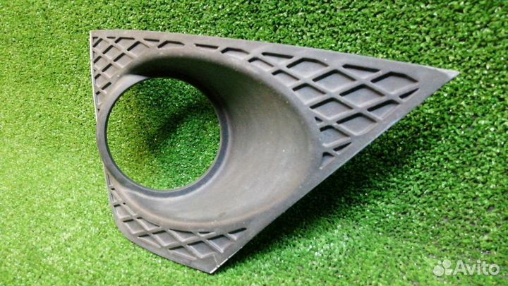 Рамка противотуманной фары Ssangyong Actyon Правая