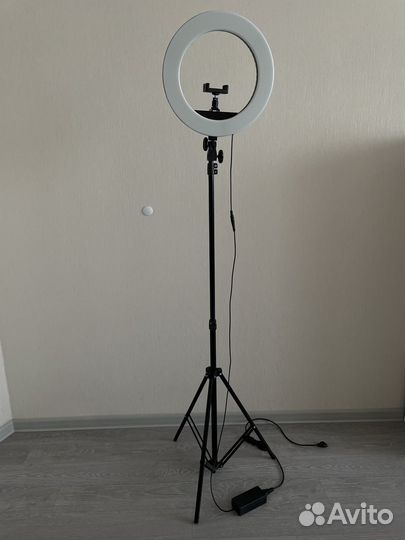Штатив для кольцевой лампы