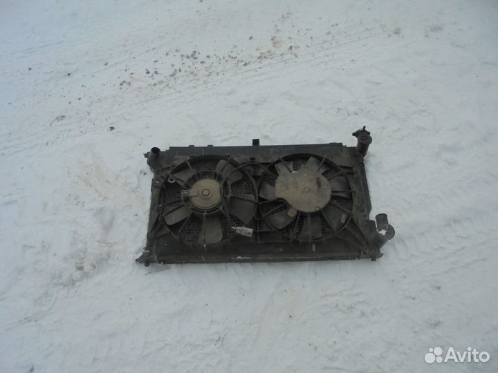 Радиатор осносной + вентиляторы Toyota Avensis 2