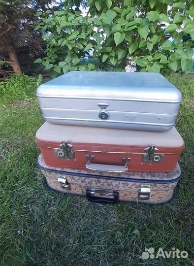 Чемоданы разных времён