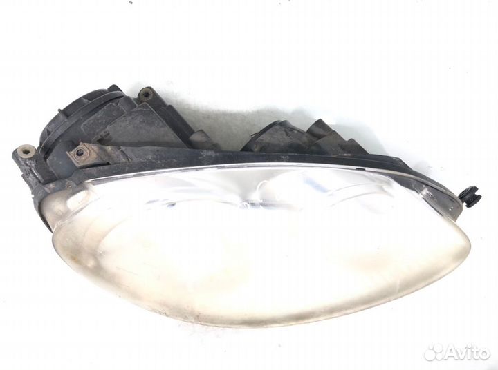 Фара правая Volkswagen Golf 5 2.0 TDI 2006