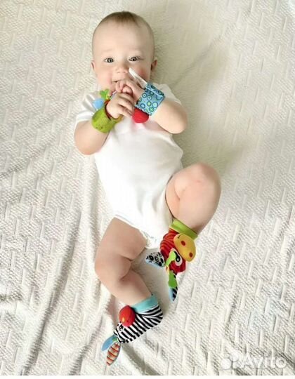 Развивающие носочки и напульсник
