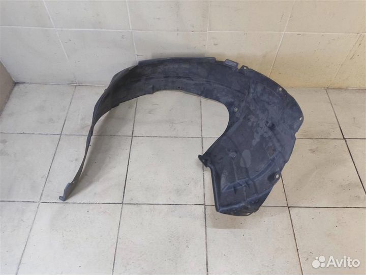 Подкрылок передний правый Suzuki Grand Vitara 2011