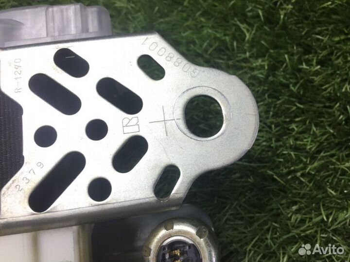 Ремень безопасности передний левый Suzuki Swift 3