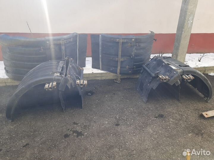 Крылья на тягач