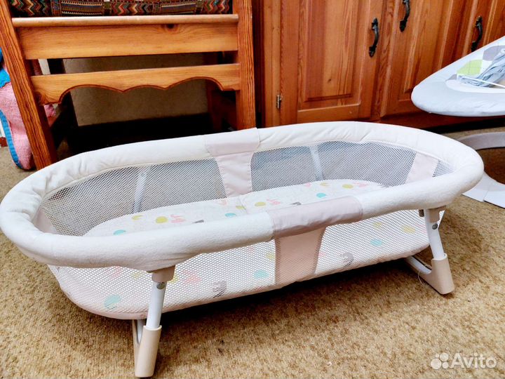 Кроватка маленькая для новорожденных
