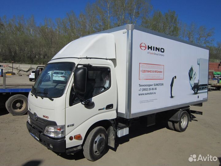 Обтекатель (спойлер) hino 300, hino 500 - оригинал