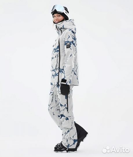 Сноубордический костюм женский Montec