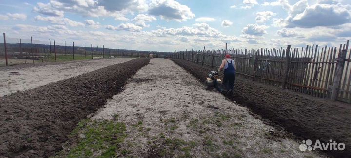 Вспашка огорода мотоблоком