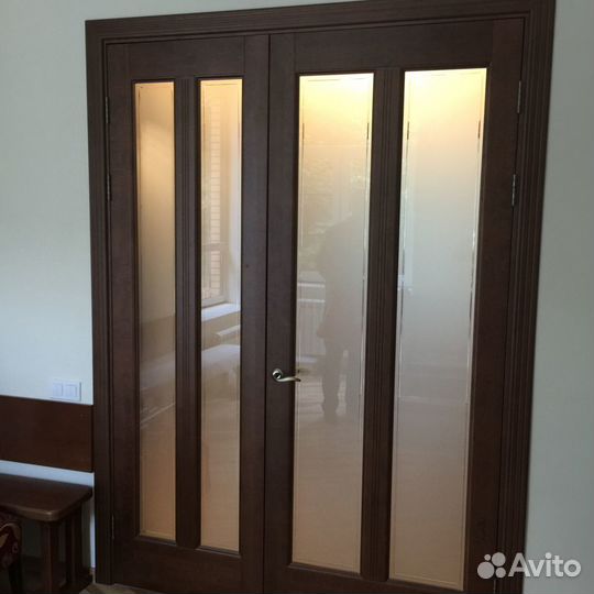 Двери межкомнатные из массива