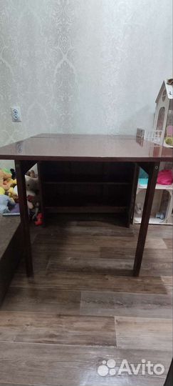 Стол книжка