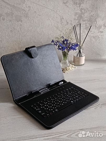 Чехол-подставка для планшета Micro USB