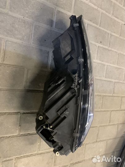 Фара правая audi a4 с дефектом 8w0941034d