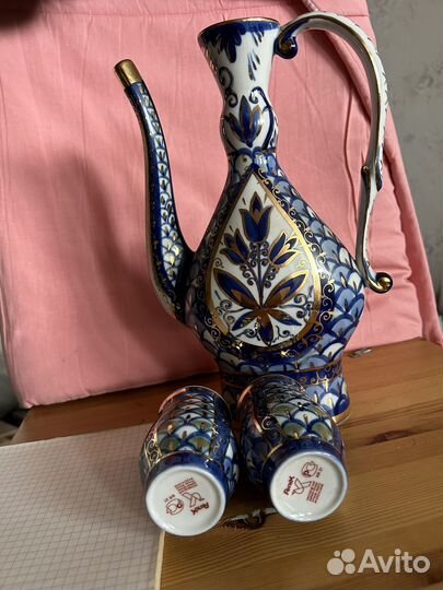 Сувениры кувшин и вазочка