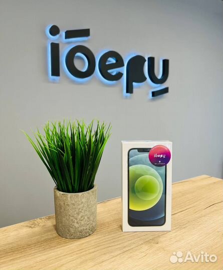 iPhone 12, 64 ГБ