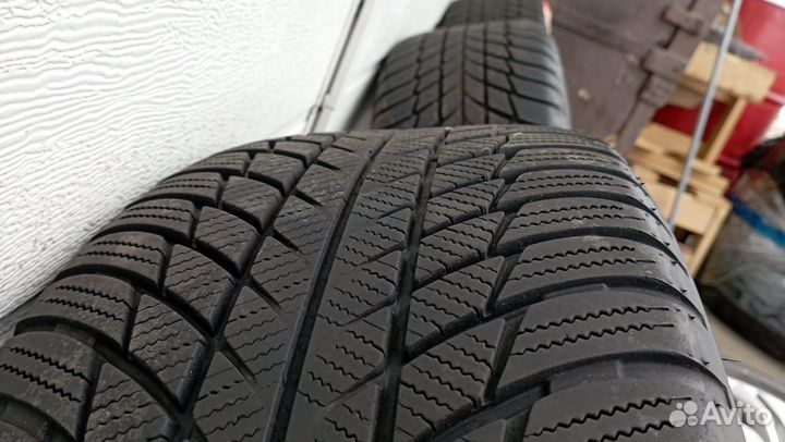 Зимние колеса R18 BMW X1 X2 F39 F48 570M бридж