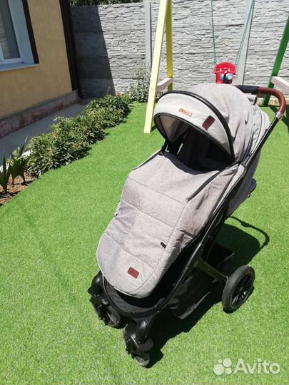 Прогулочная коляска luxmom