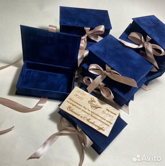 Коробка для пригласительных