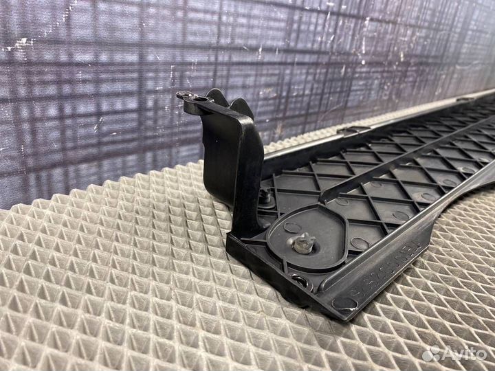 Крышка диффузора Bmw X5 E70 N57 2013